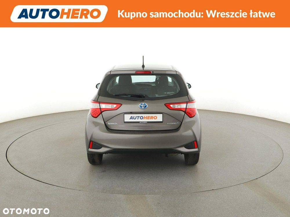Toyota Yaris Hybrid 100 Active EU6 - 7