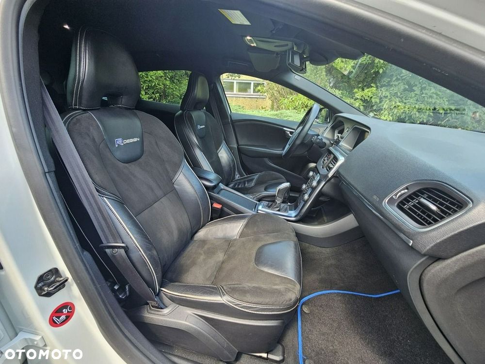 Volvo V40 D2 R-Design Momentum - 13