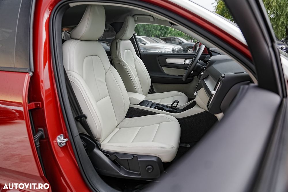 Volvo XC 40 B4 B AWD DKG Momentum Pro - 10