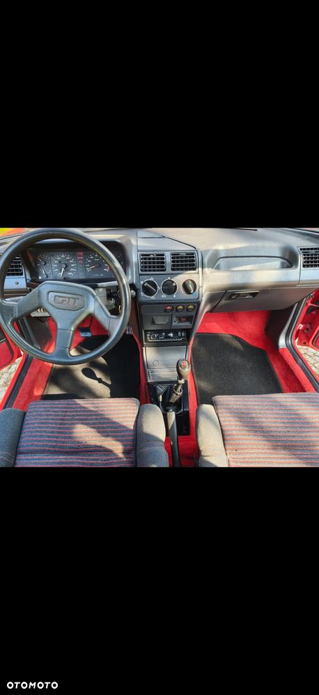 Peugeot 205 - 13