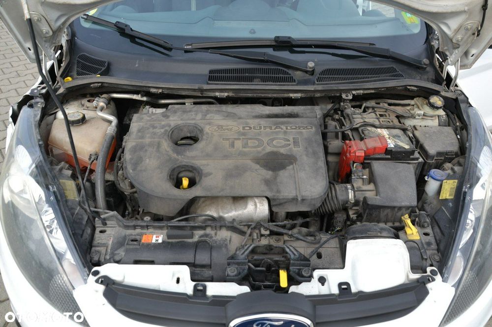 Ford Fiesta - 12