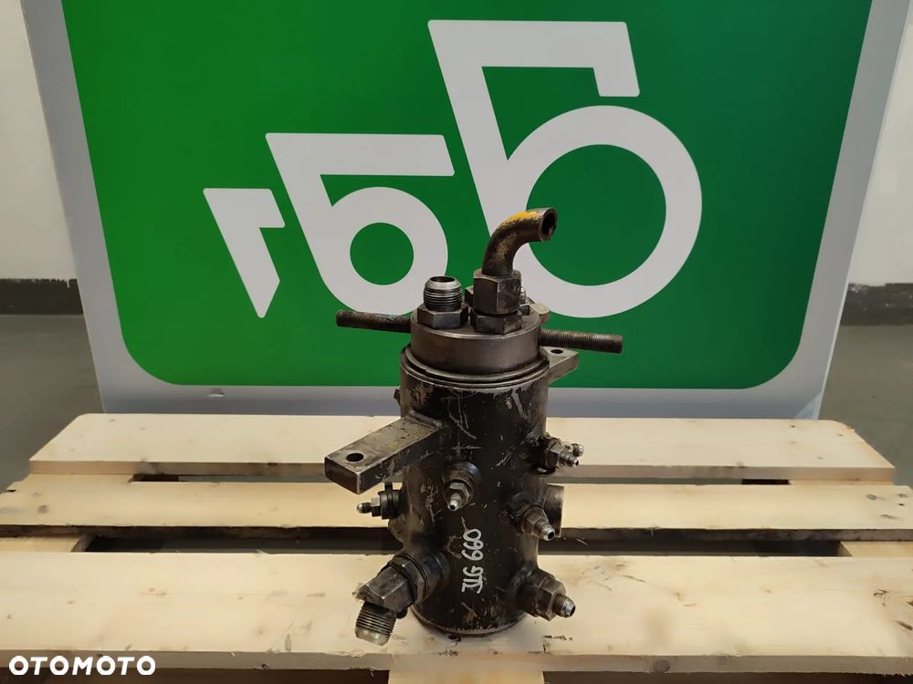Kolumna obrotu 06345 JLG 660 - 1