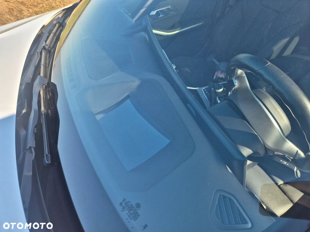 BMW Seria 3 - 12