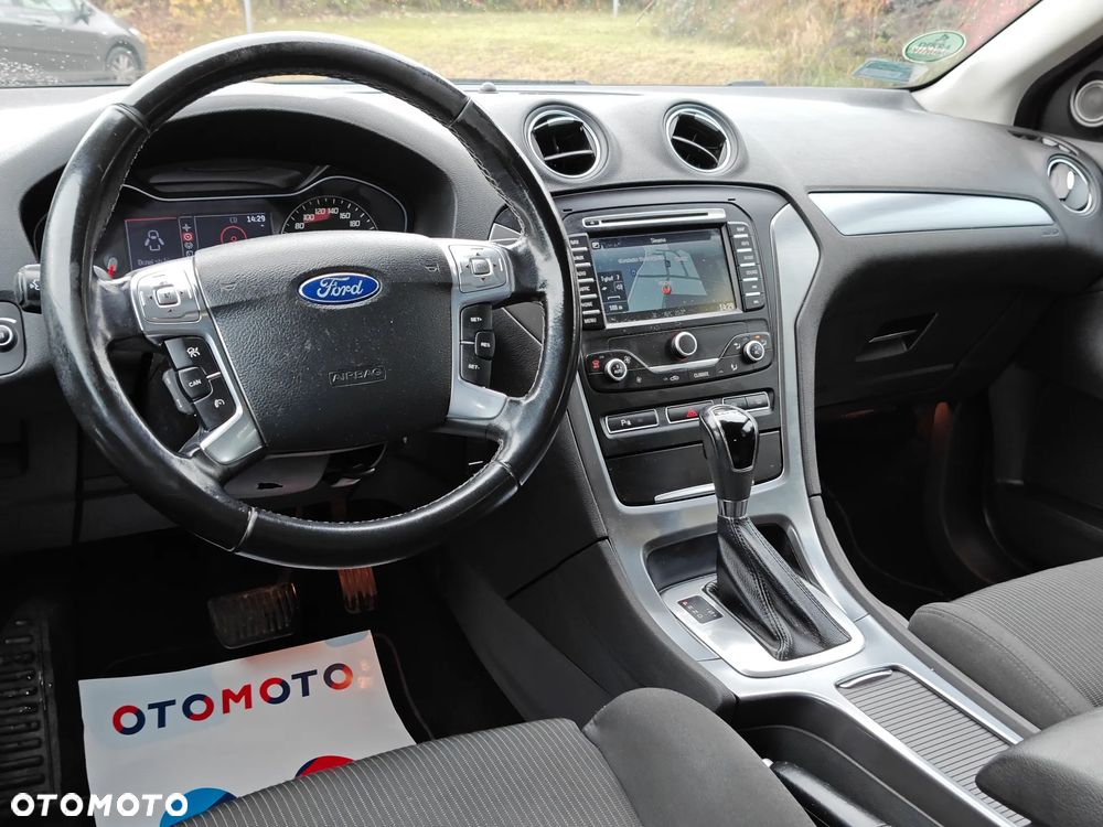 Ford Mondeo 2.0 T Ghia MPS6 - 17