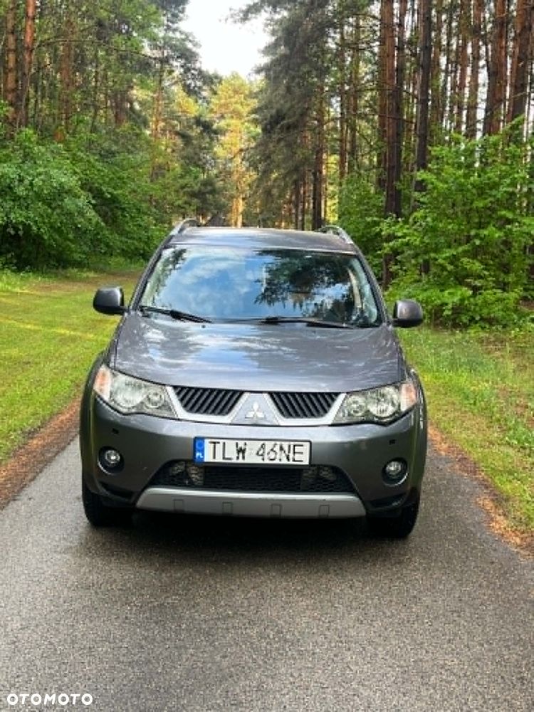 Mitsubishi Outlander 2.0 DID Instyle - 3