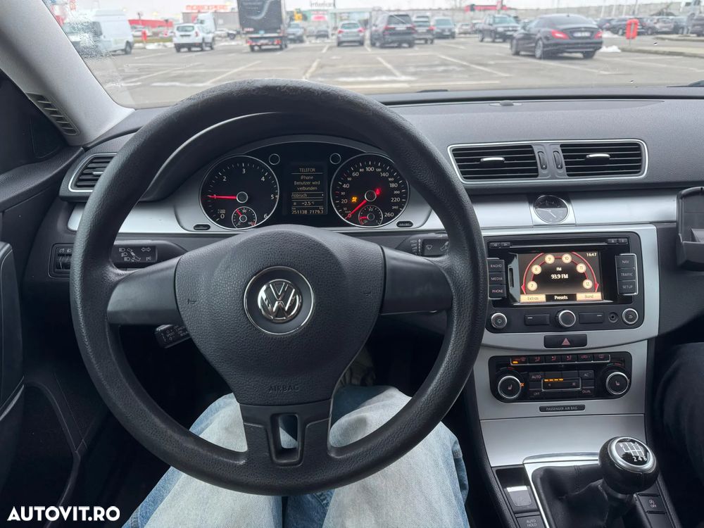 Volkswagen Passat 1.6 TDI BlueMotion Technology Trendline - 20