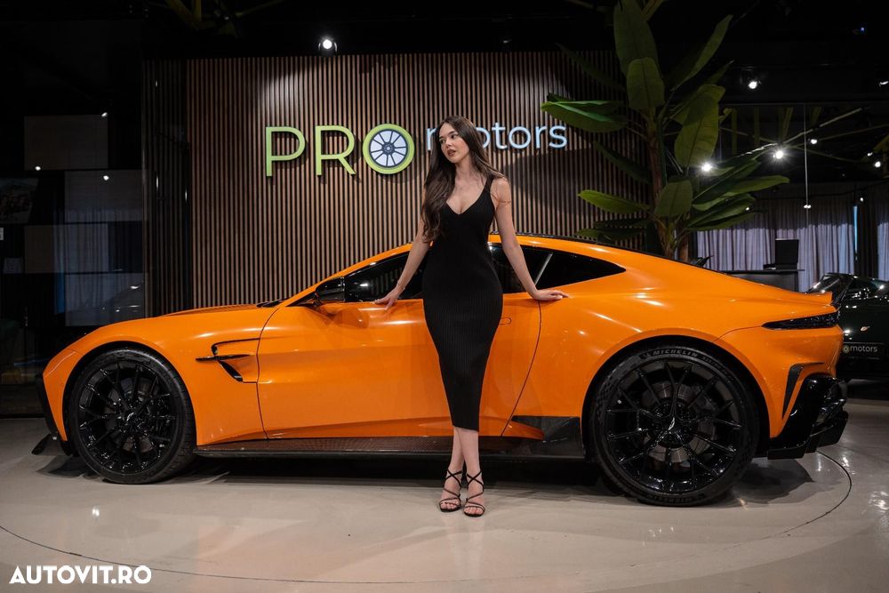 Aston Martin V8 Vantage - 29