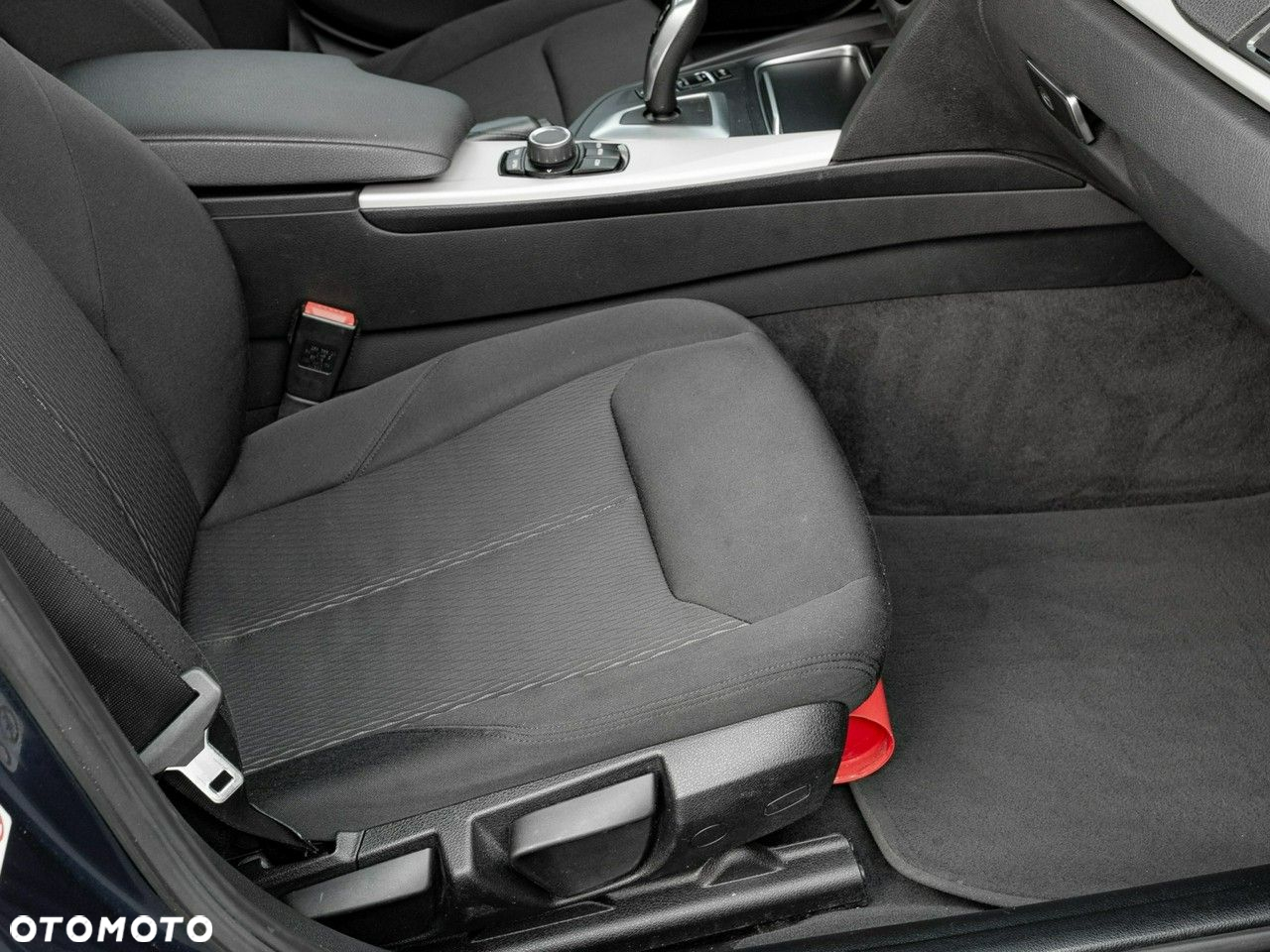 BMW Seria 3 330i xDrive Advantage - 35