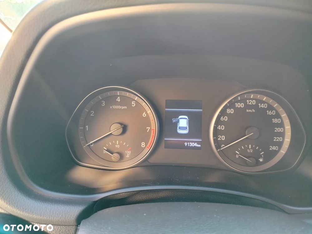 Hyundai i30 1.5 DPI Classic + - 11
