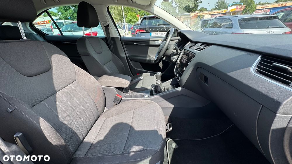 Skoda Octavia 2.0 TDI Style - 9