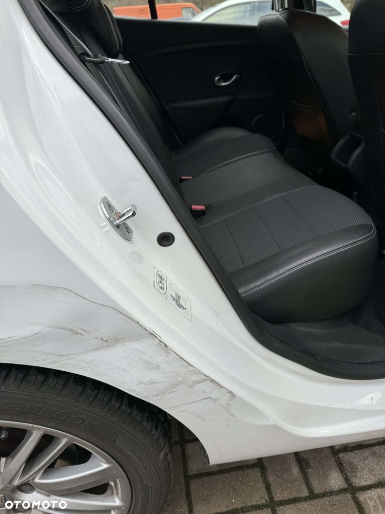 Renault Megane 2.0 140 CVT Bose Edition - 11