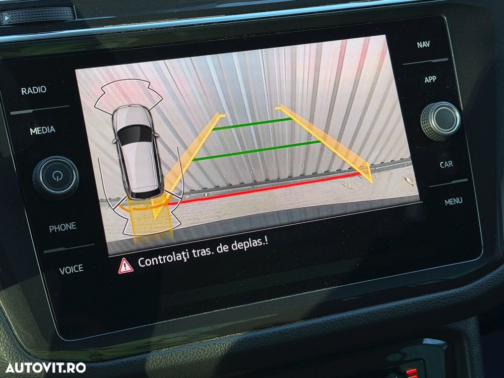 Volkswagen Tiguan 2.0 TDI SCR DSG 4Motion Elegance - 23