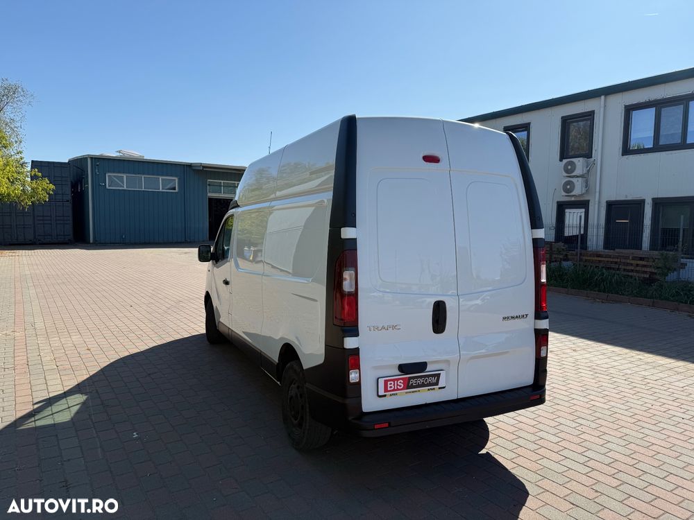 Renault Trafic 2.0 Blue dCi 146CP Authentique L2H2 - 9