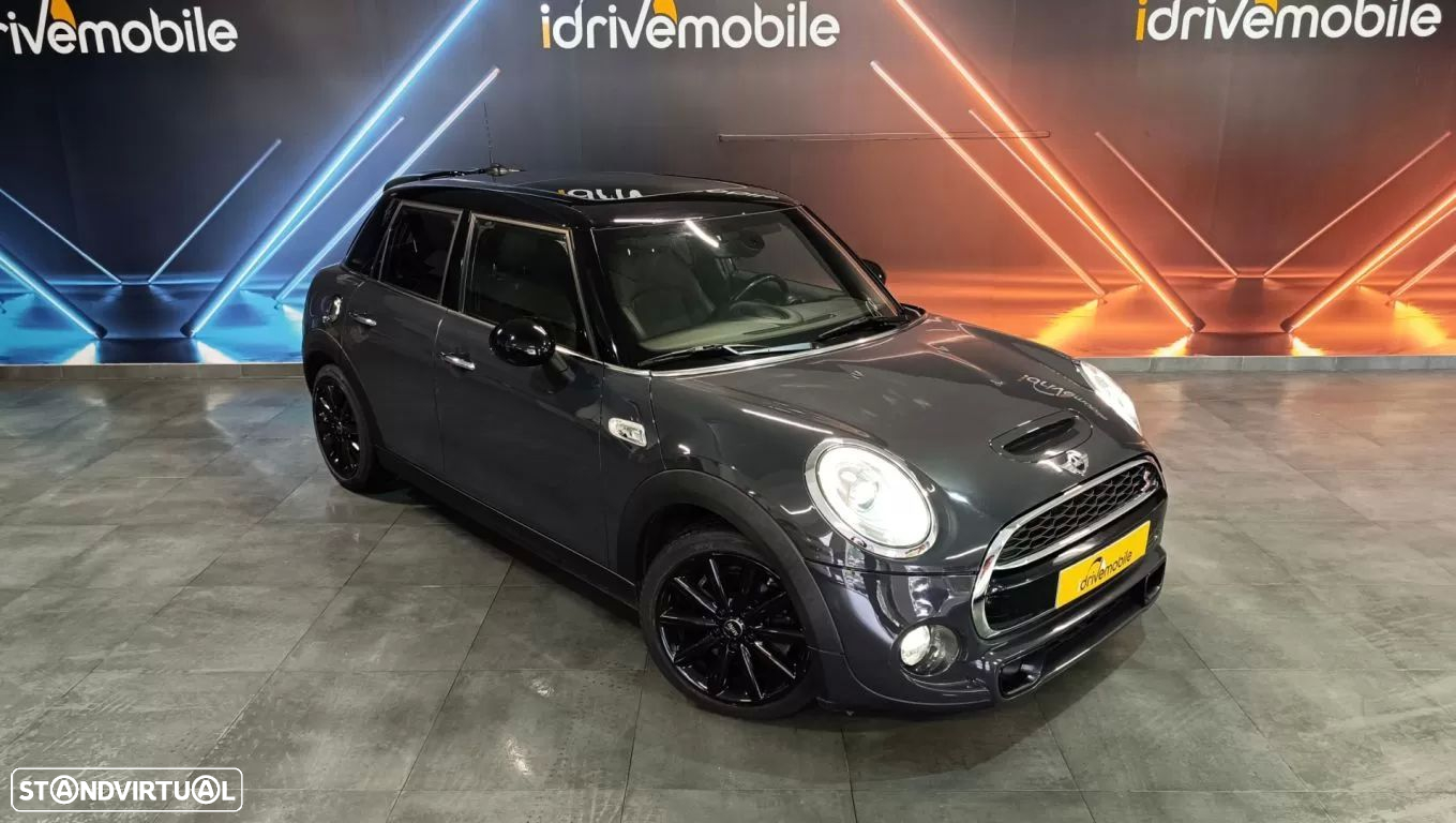MINI 5 Portas Cooper SD Auto - 12