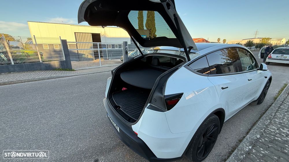 Tesla Model Y Long Range Tração Traseira - 3