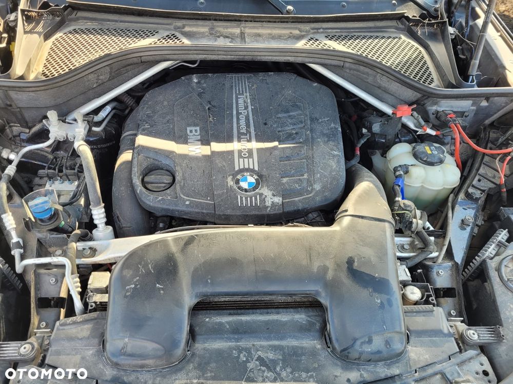BMW X6 xDrive40d - 24
