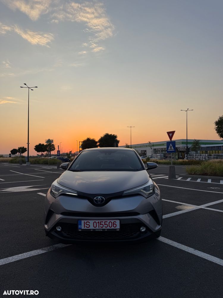 Toyota C-HR Lounge - 2