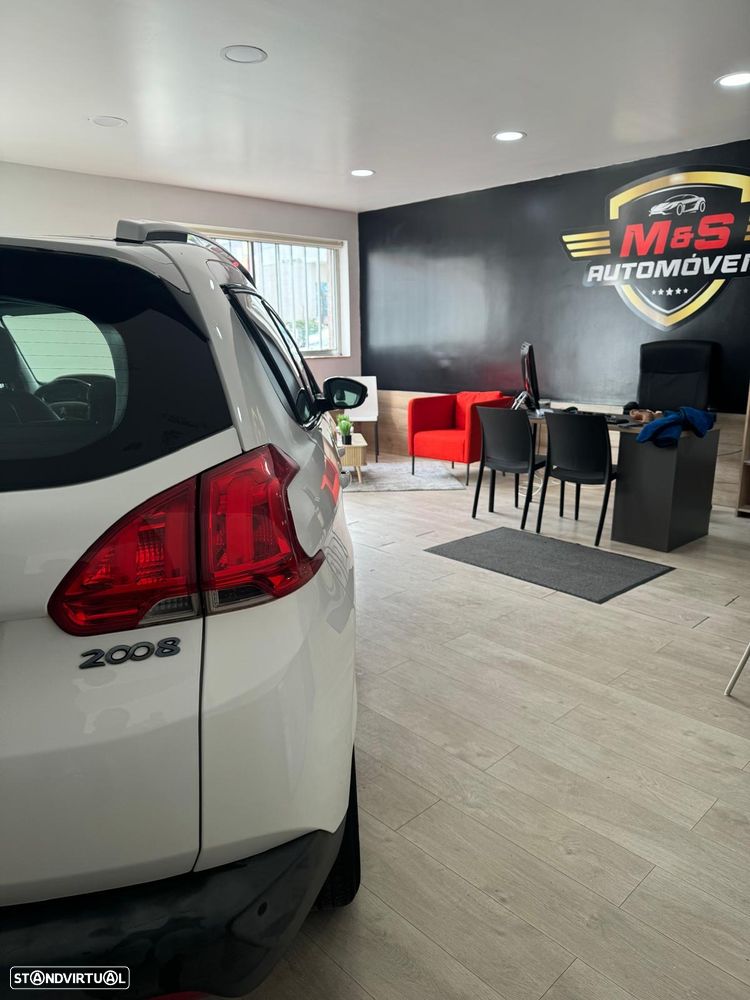 Peugeot 2008 PureTech 82 Allure - 6