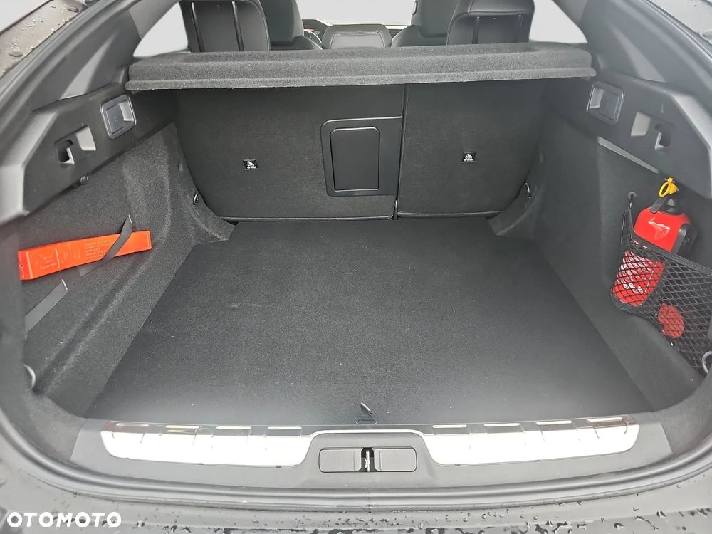 Peugeot 408 - 21