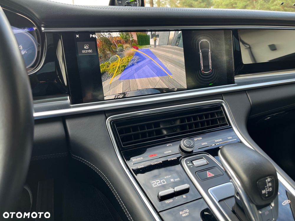 Porsche Panamera 4 E-Hybrid - 3