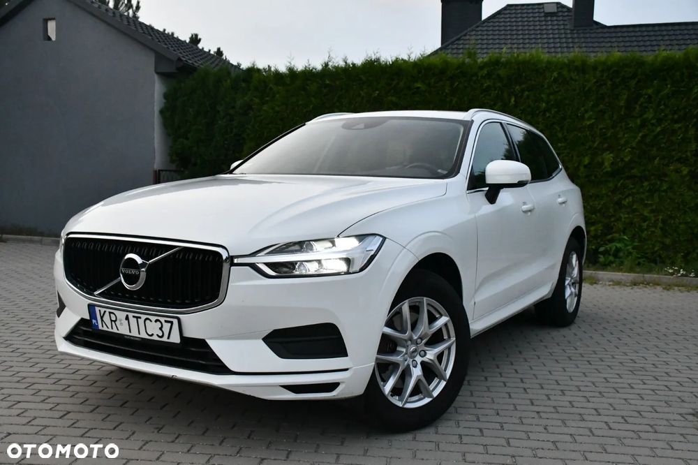 Volvo XC 60 T4 Momentum Pro - 3