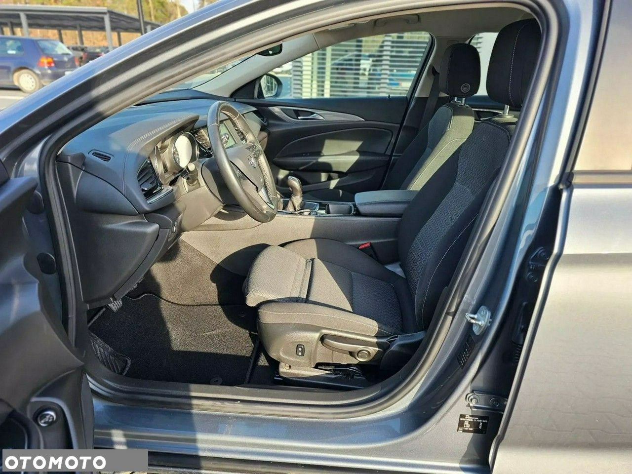 Opel Insignia - 12