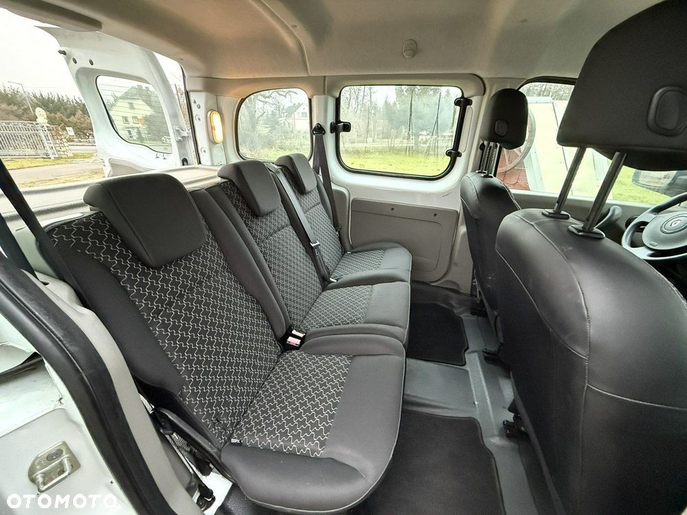 Renault Kangoo 1.6 8V 90 Happy Family - 38