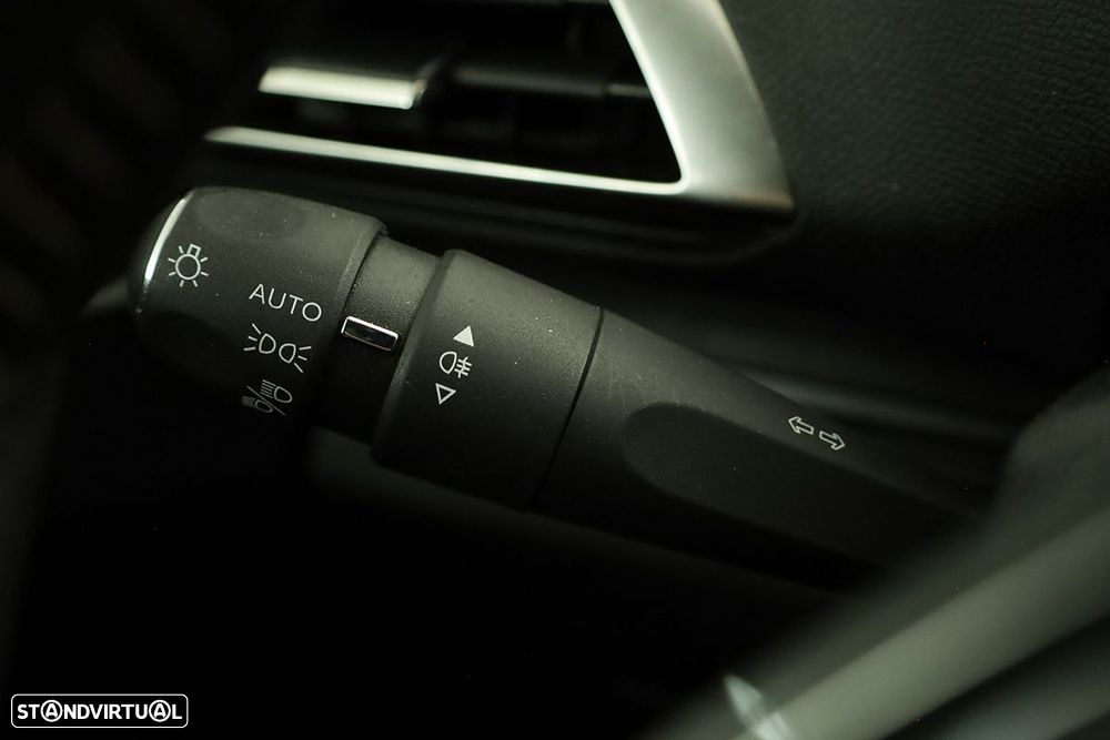 Peugeot 3008 1.2 PureTech Allure Pack - 17