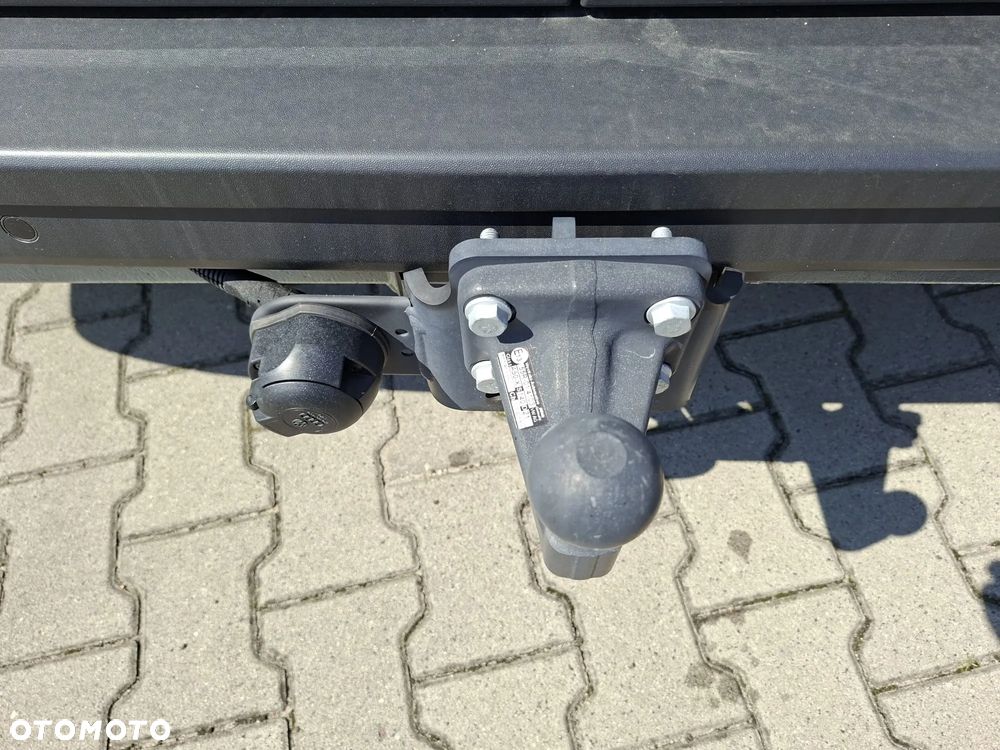 Volkswagen Crafter 35 Furgon z wysokim dachem 7 osobowy, silnik: 2,0 l EURO VI 163 KM / skrzynia biegów: Przedni napęd manualna 6-biegowa rozstaw osi: 4490 mm - 11