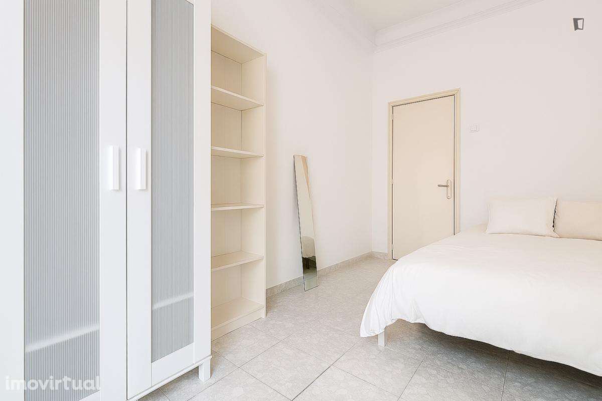 Quarto - localizado em Arroios Lisbon - Grande imagem: 5/13