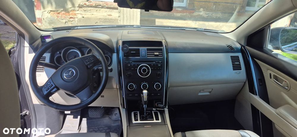 Mazda CX-9 3.7 V6 - 8