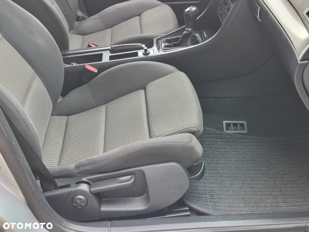 Audi A4 Limousine 1.6 - 6