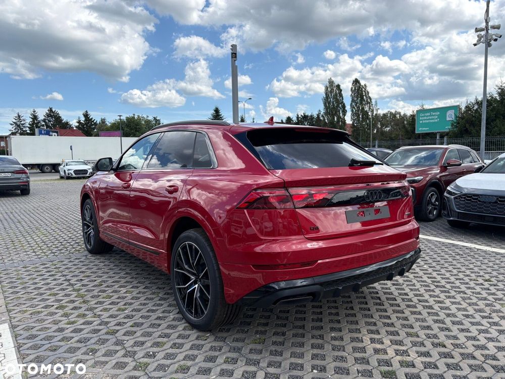 Audi Q8 - 9
