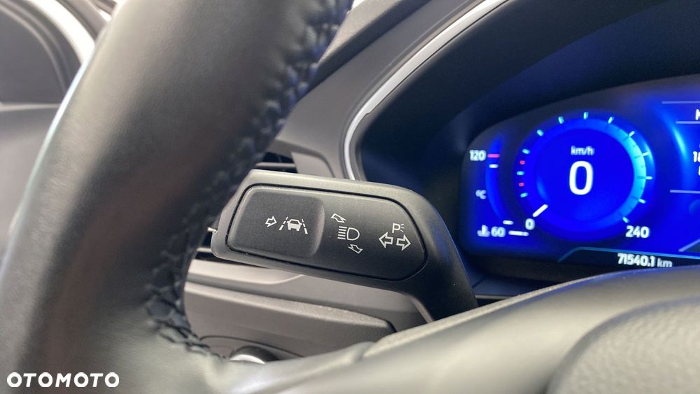 Ford Focus 1.0 EcoBoost mHEV Titanium X - 24
