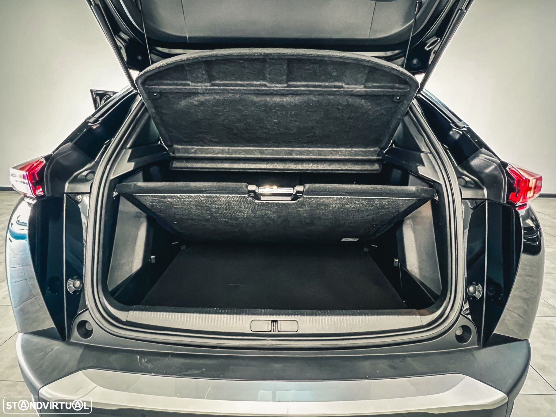 Peugeot 2008 1.2 PureTech GT Line EAT8 - 24
