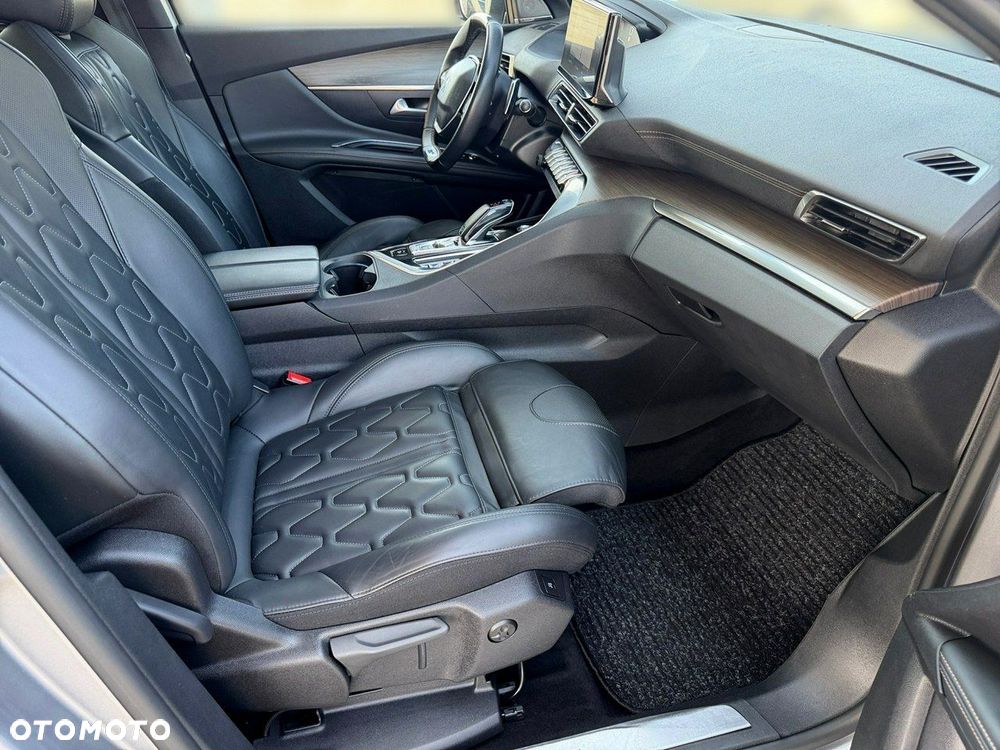 Peugeot 5008 - 22