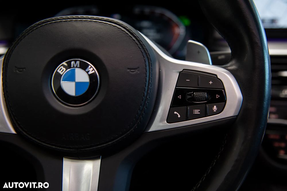 BMW Seria 5 530d xDrive AT MHEV - 22