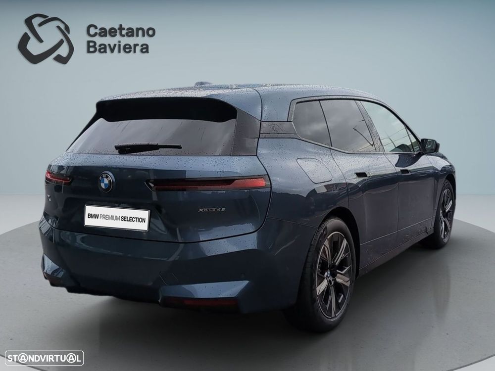 BMW iX xDrive 45 - 8
