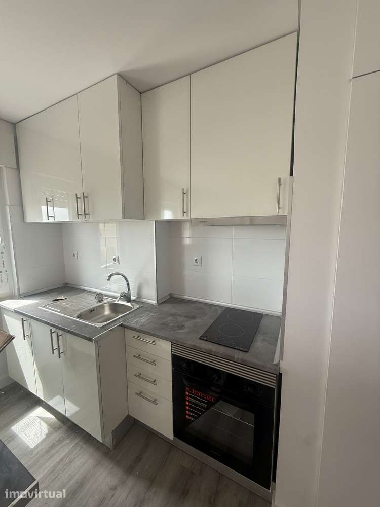 Apartamento T1 Remodelado - Grande imagem: 5/18