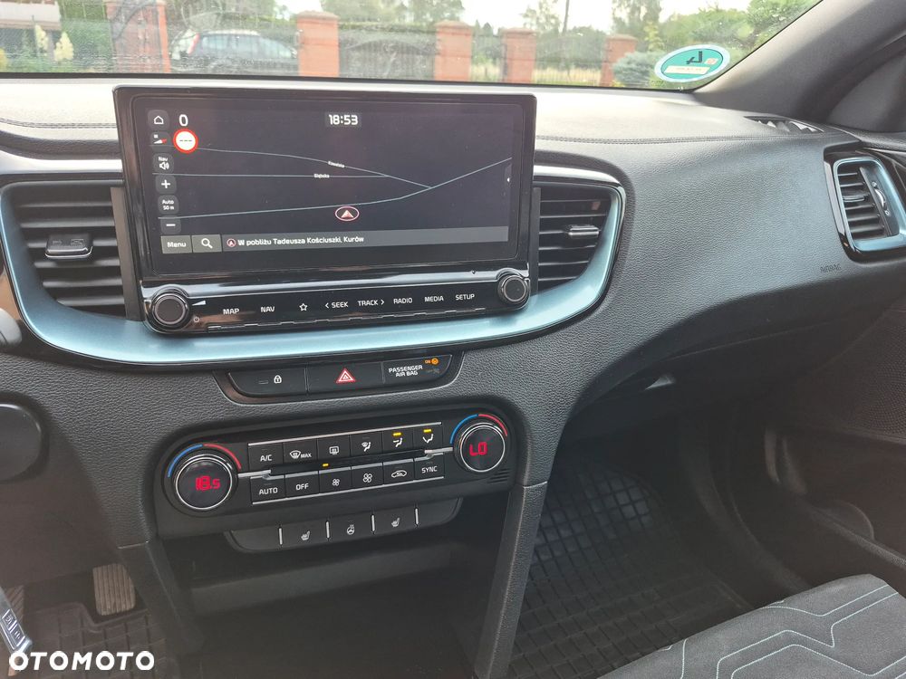 Kia Ceed 1.0 T-GDI ISG Platinum Edition - 23