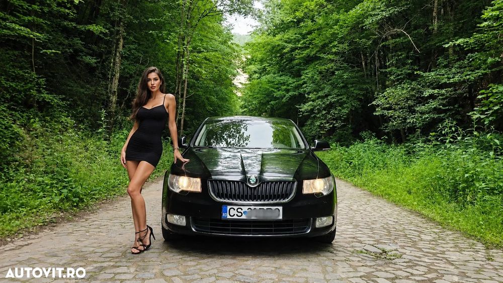 Skoda Superb 2.0 TDI Comfort DSG - 2