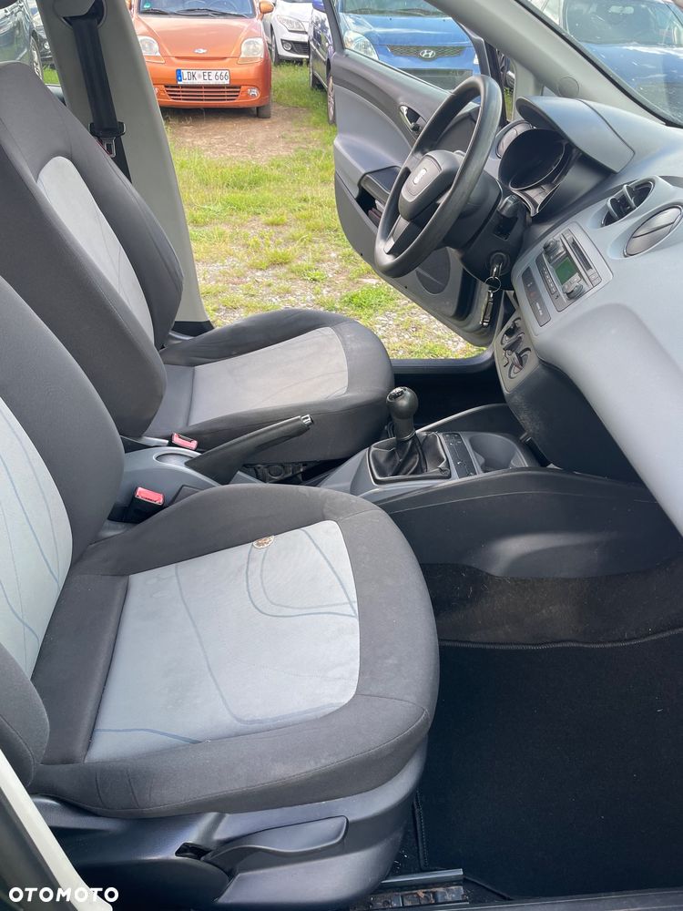 Seat Ibiza 1.4 16V Reference - 8