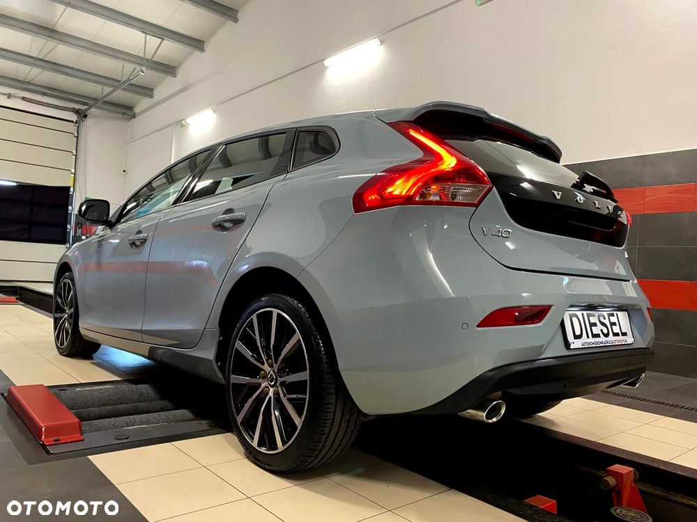 Volvo V40 D3 Summum - 13