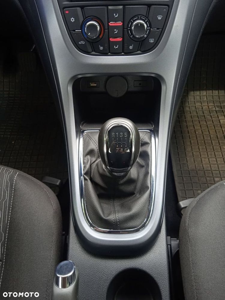 Opel Astra 1.4 T Enjoy - 25
