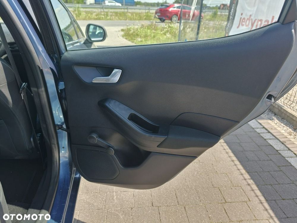 Ford Fiesta - 12