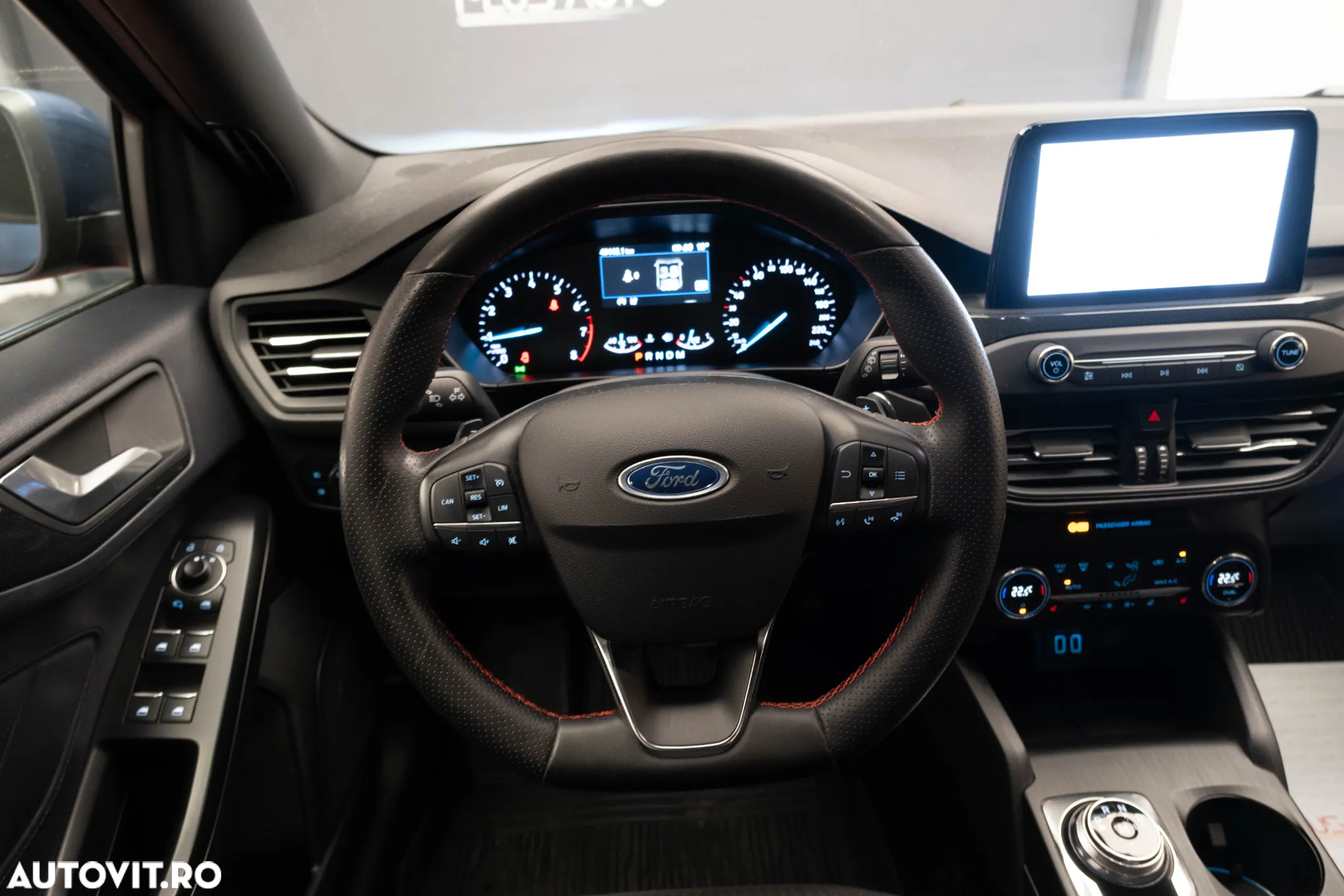 Ford Focus 1.5 Ecoboost ST-Line - 24