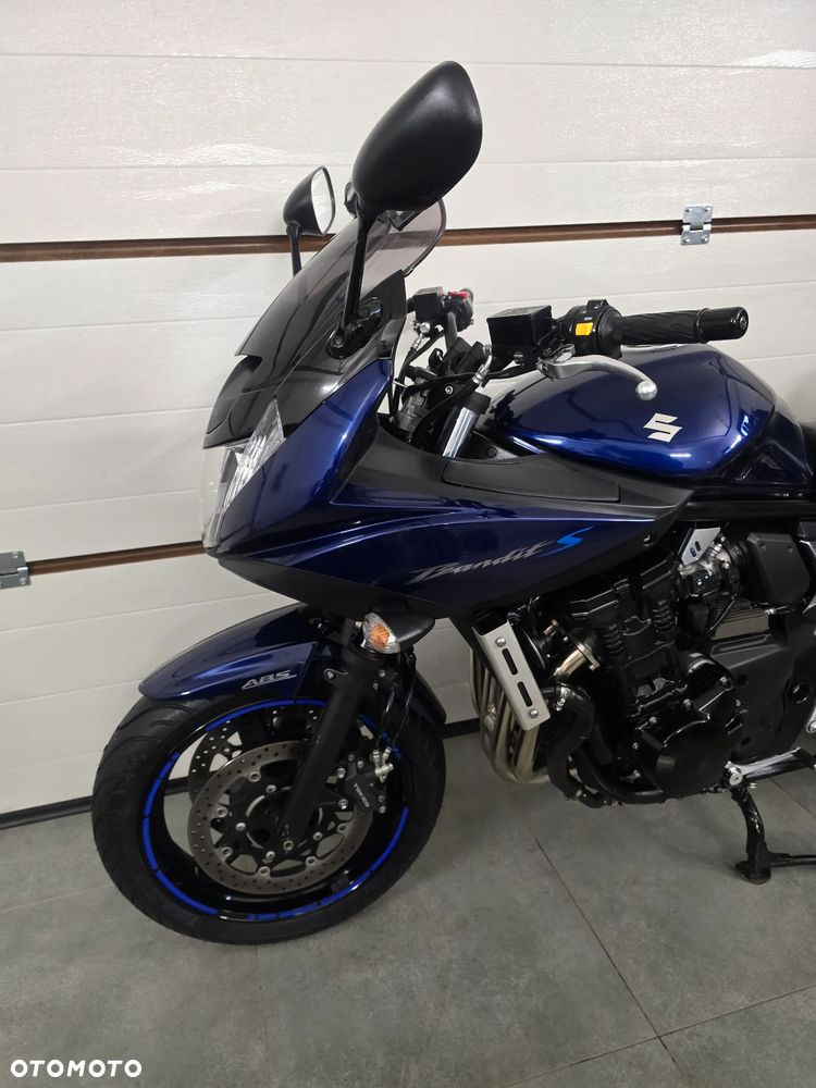 Suzuki Bandit - 12
