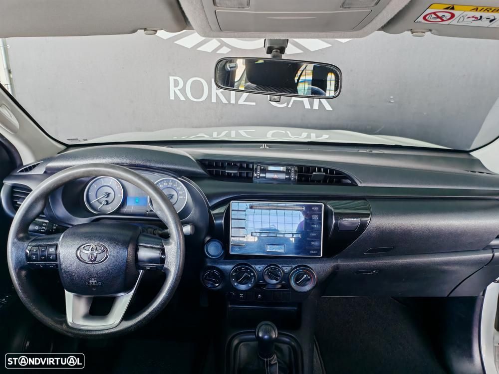 Toyota Hilux 2.4 D-4D 4WD CE 3L - 13