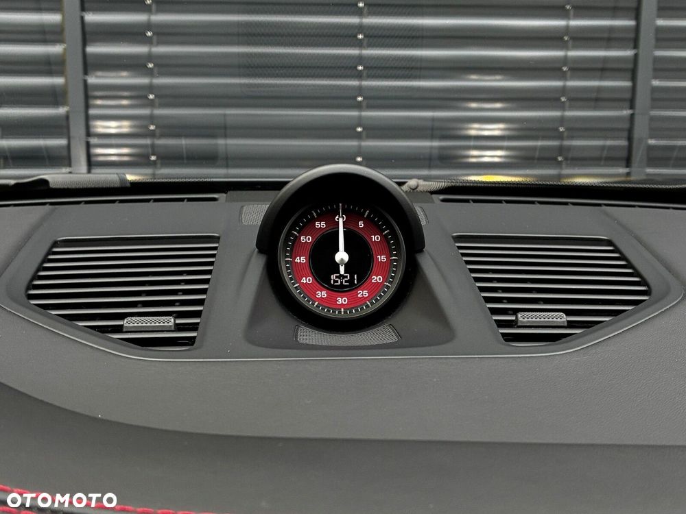 Porsche 911 Targa 4 GTS - 33
