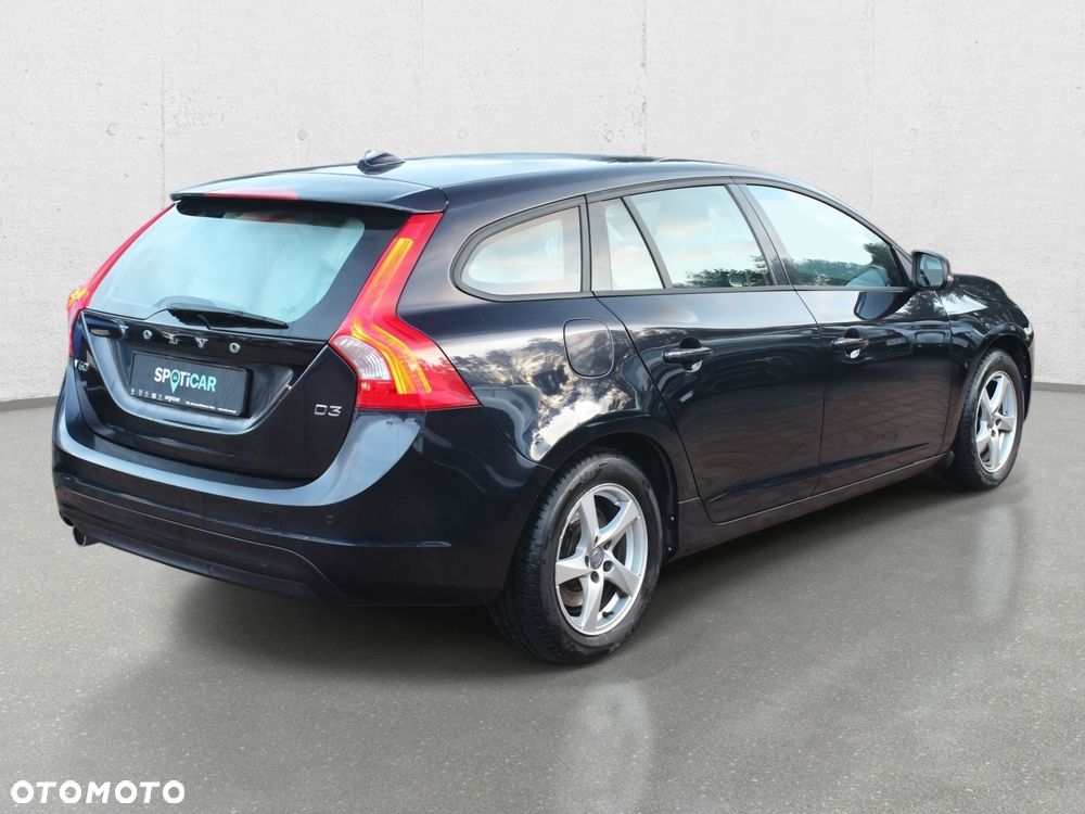 Volvo V60 D3 Momentum - 3